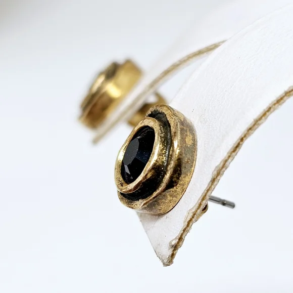 Patricia Locke Earrings - Picture 5 of 9